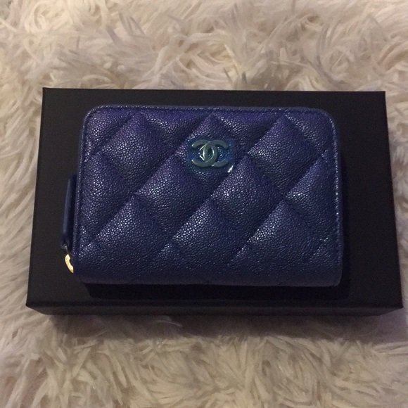 ❌SOLD ❌Authentic Chanel Iridescent Blue Zippy Coin - Picture 1 of 5